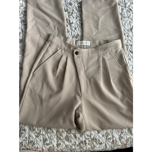 Women's Abercrombie & Fitch Beige Pants Size S - Picture 2 of 13